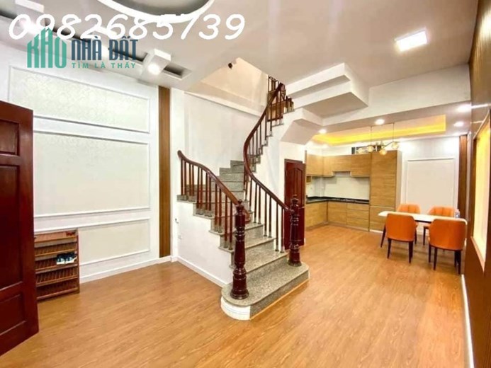 Chính chủ bán nhà Mỗ Lao 35m 5 tầng 3,7 tỷ
