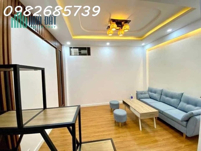 Chính chủ bán nhà Mỗ Lao 35m 5 tầng 3,7 tỷ