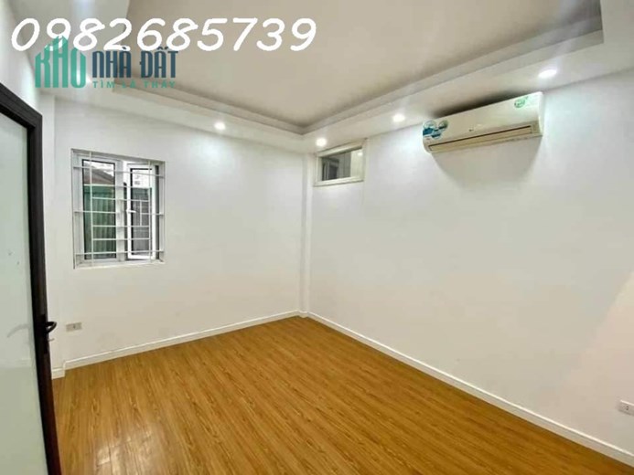 Chính chủ bán nhà Mỗ Lao 35m 5 tầng 3,7 tỷ