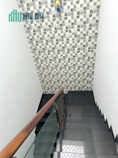 Nhà bán 3 Tầng+ ST - 71,4m2 - hẻm 2889 Phạm Thế Hiển P7Q8- 4tỷ3 TL