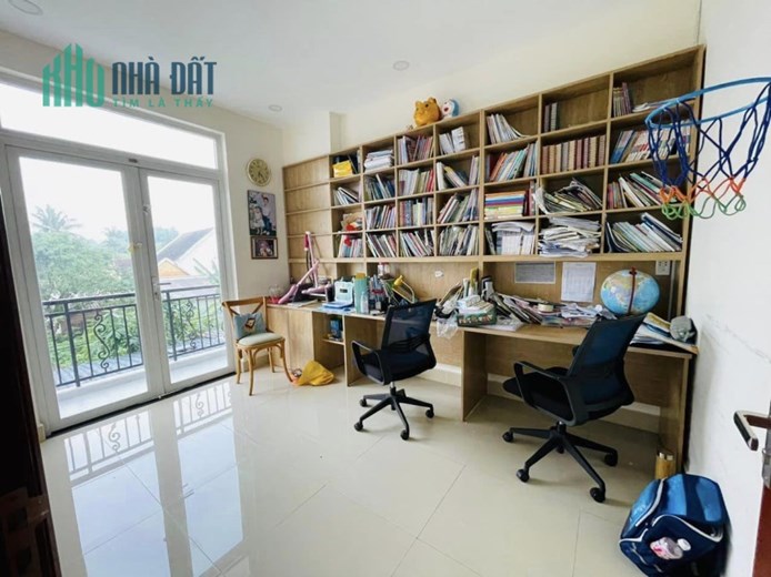 Nhà bán ở ngay 4 tầng đường số Hiệp Bình Chánh ngang hiếm 5.2m DTSD 200m