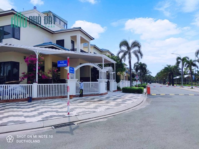 Bán nhà 150m2 Biệt thự 3 tầng góc 2MT ven sông Vườn Lài An Phú Đông Quận 12