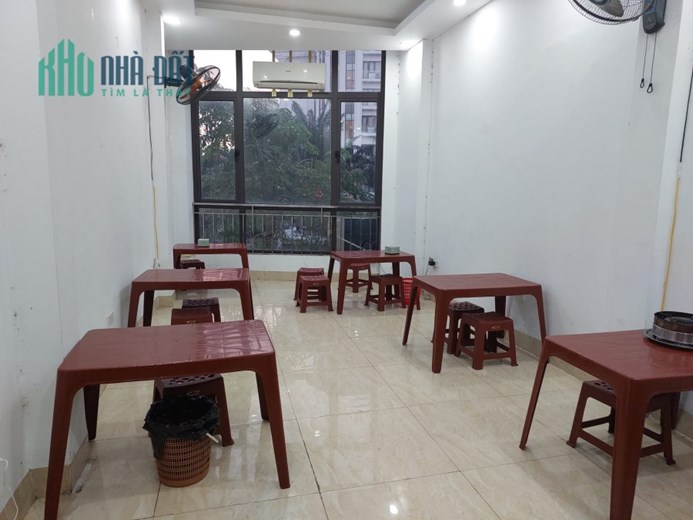 Cho thuê mặt bằng kinh doanh, 35m2, 2 tầng, 8 tr, Văn Cao, vỉa hè rộng, gần Hồ.