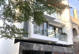 Bán Vila Vườn Lài Phường APĐ Quận 12, 4 tầng, Đường 10m, giá giảm còn 11 tỷ