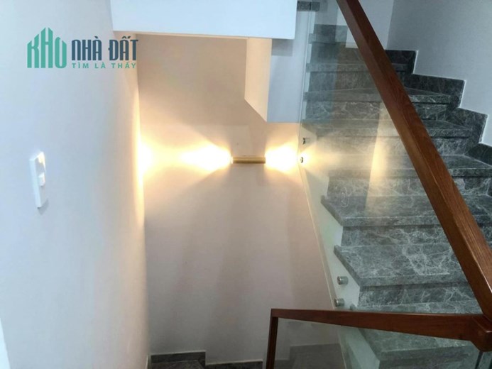 Bán Vila Vườn Lài Phường APĐ Quận 12, 4 tầng, Đường 10m, giá giảm còn 11 tỷ