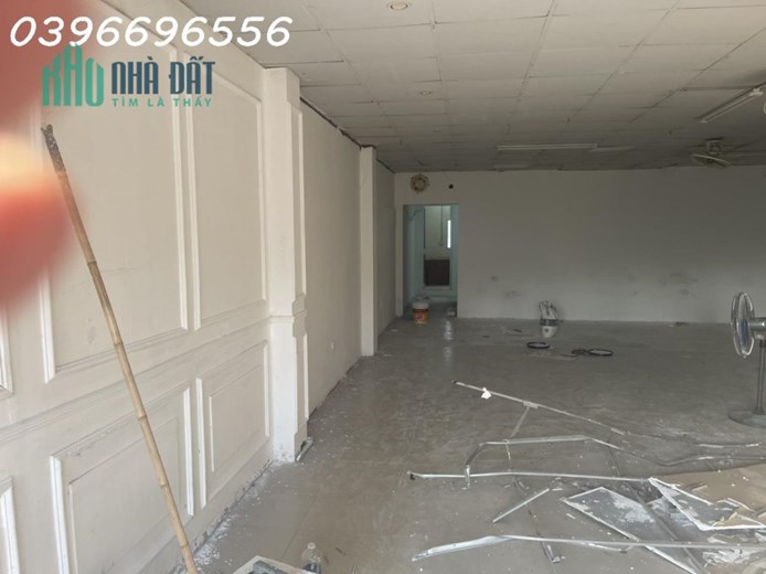 Cần cho thuê văn phòng tầng 3 tại Nguyễn Khánh Toàn - Cầu Gấy - HN.