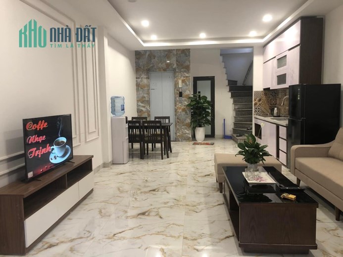 Cần bán nhà phân lô Láng Hạ Đống Đa dt 50m2x7 t ,mặt tiền 4 m ngõ 5 m ô tô vào nhà.