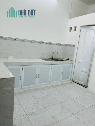 Bán nhà cấp 4 hẻm rộng đường Đồng Đen, Phường 14, Q Tân Bình