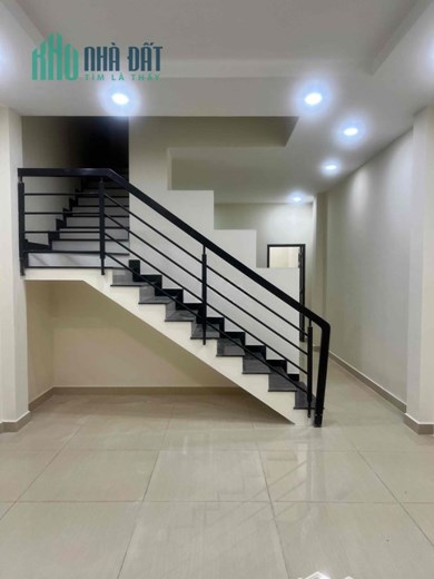 Cho thuê nhà nguyên căn 2pn 83m2 mặt tiền đường 42 Linh Đông