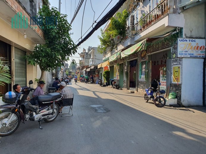 Cho thuê nhà nguyên căn 2pn 83m2 mặt tiền đường 42 Linh Đông