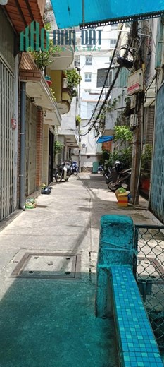 Bán nhà đẹp HẻmQuận 4 Ngang 3x5- 2tấm 2 Phòng Ngũ,2wc + sân thượng
 hơn 1tỷ Sổ hồng