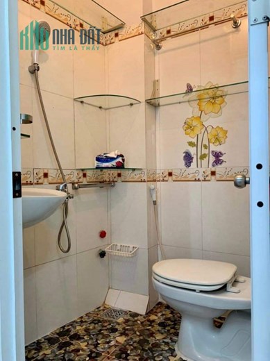 Bán nhà đẹp HẻmQuận 4 Ngang 3x5- 2tấm 2 Phòng Ngũ,2wc + sân thượng
 hơn 1tỷ Sổ hồng
