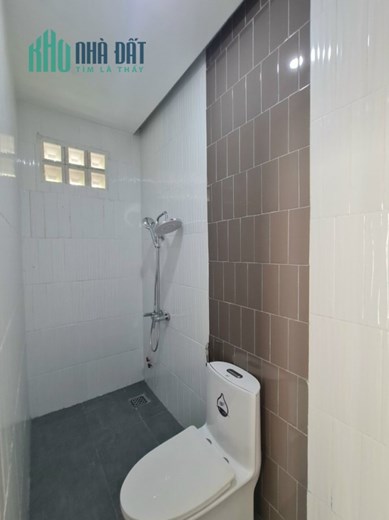 Bán Nhà 3PN DT 5.5Mx12M - Đường Lạc Long Quân Quận Tân Bình.