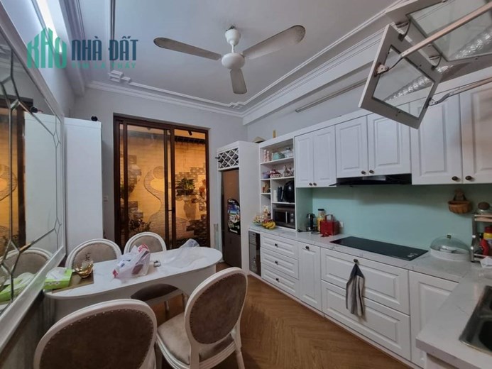 CC Bán nhà mặt ngõ 225 Nguyễn Đức Cảnh. Hoàng Mai. Vị trí đỉnh. DT 59m2 5T Chỉ 5 tỷ 980T