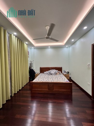 Bán nhà phố Ao Sen phân lô ô tô tránh kinh doanh tấp nập 40m 4 tầng mặt tiền 4m ở ngay nhỉnh 8 tỷ