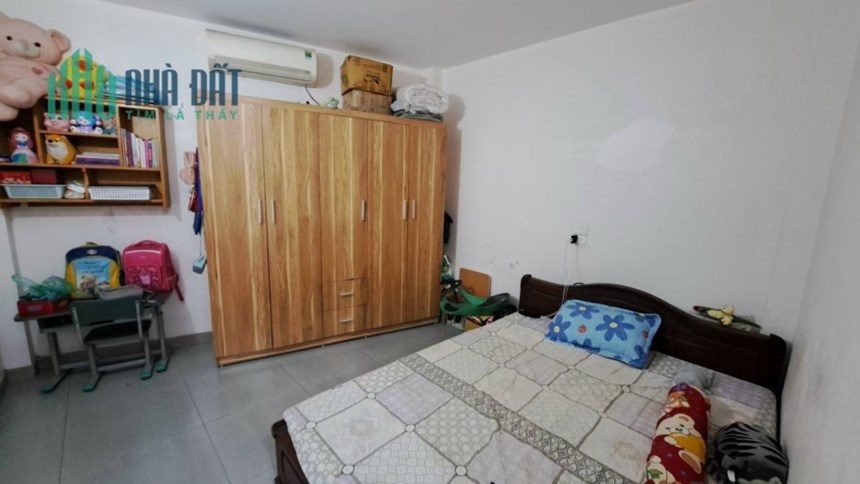 Bán nhà Phố Gia Quất, Dtsd 48m, nhà 2 tầng, giá hơn 4 tỷ.