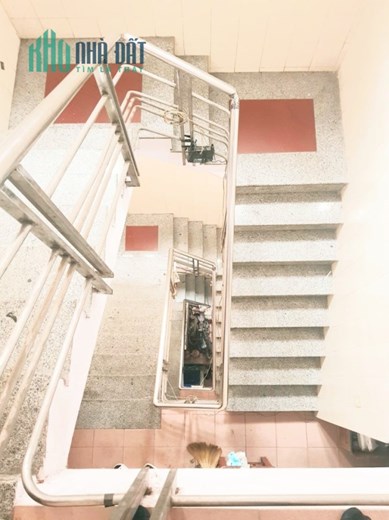 BÁN NHÀ - CMT8 - HẺM 8M  - VUÔNG VỨC -5TẦNG- 9 PHÒNG DOANH THU 30TR/THÁNG - 64M2 -  12.6 TỶ.