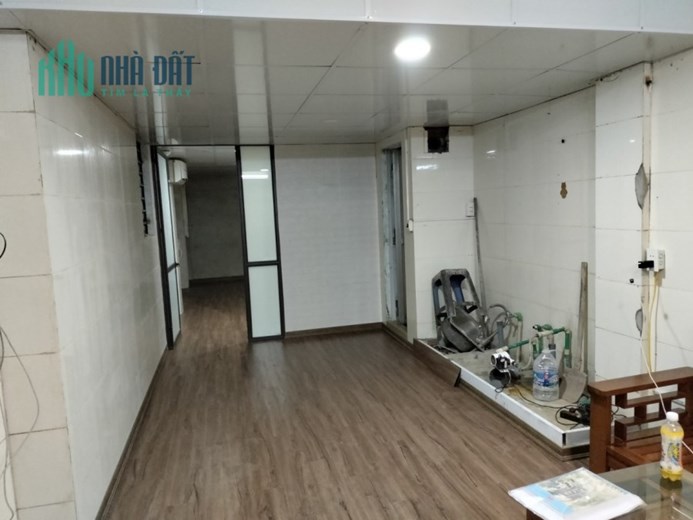 Cát Linh, Đống Đa, Nhà  tập thể tầng 1, lô góc, 2 thoáng 60m, mt 3,5m giá 2,05 tỷ