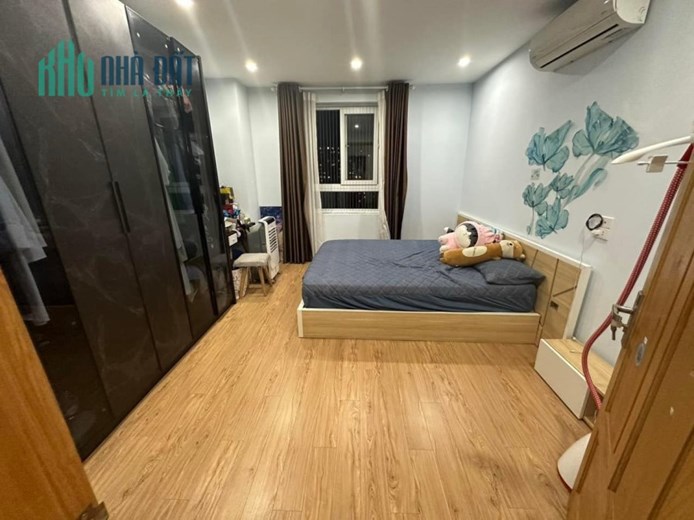 💥Chung cư 335 Cầu Giấy 90m2, 3PN, trung tâm sầm uất, tiện ích VIP, chỉ 3.85 tỷ💥