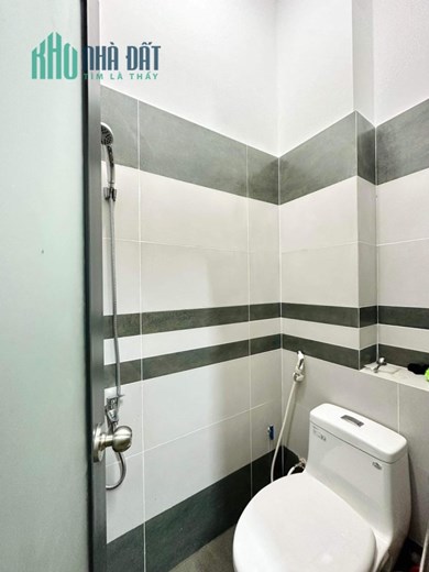 BÁN NHÀ ĐẸP MỚI XÂY - 4PN LỚN - CÁCH 1 CĂN RA MẶT TIỀN NƠ TRANG LONG - 40M - GIÁ 4.75 TỶ