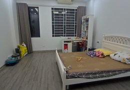 Bán nhà Hoàng Ngân, gần oto, ngõ rộng 40M x 5T, 6,5 tỷ.
