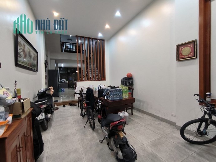 NHÀ ĐẸP NGUYỄN VĂN CỪ - FULL NỘI THẤT - PHÂN LÔ - Ô TÔ TRÁNH - GARA 7 CHỖ - TRUNG TÂM GIA THỤY