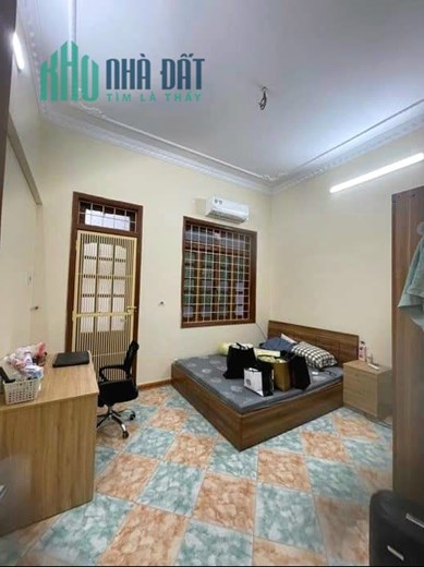 Nhà 5 tầng dân xây ở luôn Minh Khai ngõ thông rộng diện tích 58m2 mặt tiền 4.8m giá 5.x tỷ