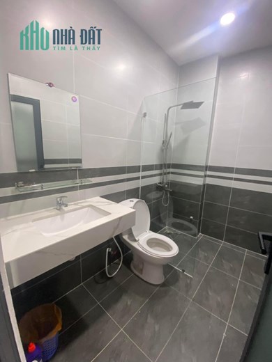 Bán nhà HXH 8m Âu Dương lân - Dương Bá Trạc, F2, Q8, DT: 85m2 (4/5x18m) 4T, 9.8 tỷ