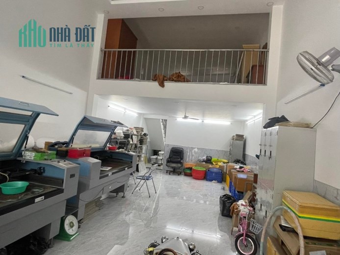 Bán nhà đường Trường Chinh quận Tân Bình 5x15 nhà đẹp đối diện BIG C, kcn Tân Bình.