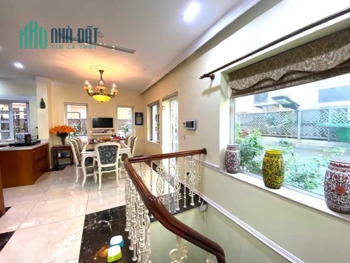 BIỆT THỰ SÂN VƯỜN NGUYỄN HUY TƯỞNG - VỈA HÈ - GARA - KINH DOANH