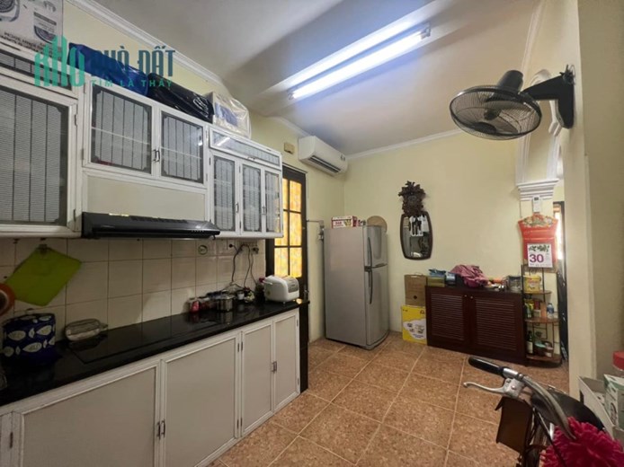 Bán tập thể Tông Đản, 90m2, 7.5 tỷ, 2 ngủ 1 wc, nhà đẹp ở luôn, 0977097287