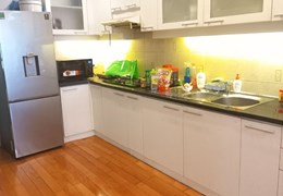 Cho thuê CHCC Hùng Vương Plaza,  Quận 5: 120m2 , 3 phòng ngủ , 3wc ,nhà nội thất đầy đủ