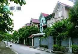 CHO THUÊ Biệt thự MỸ ĐÌNH 2, 200M, 4T, ở hoặc VP, giá 35 triệu/Tháng