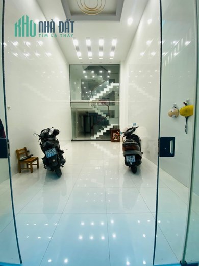 QUẬN 6 - HẼM Ô TÔ THÔNG - GẦN 100M2 - NGANG 4.2 NỞ HẬU 10M - 5 TẦNG ĐÚC - HOÀN CÔNG ĐỦ