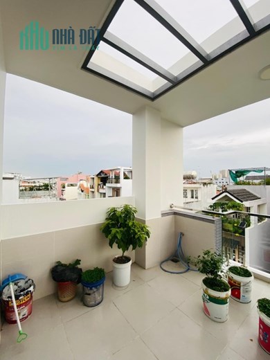 HXH - GẦN 100M2 - NGANG 4.2 NỞ HẬU 10M - 5 TẦNG ĐÚC - HOÀN CÔNG ĐỦ