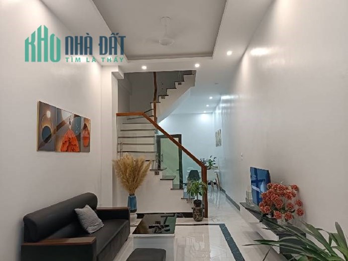 3,8 tỷ nhà trung tâm quận Hà Đông - 4 tầng - ô tô qua nhà nội thất xịn
