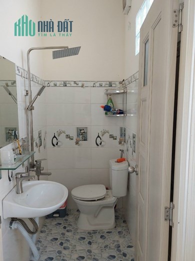 Kẹt tiền bán lỗ gần 300tr căn Nhà 4PN, 118m2 ở  KP Hoà Long, Phường Lái Thiêu, TP Thuận An, Bình