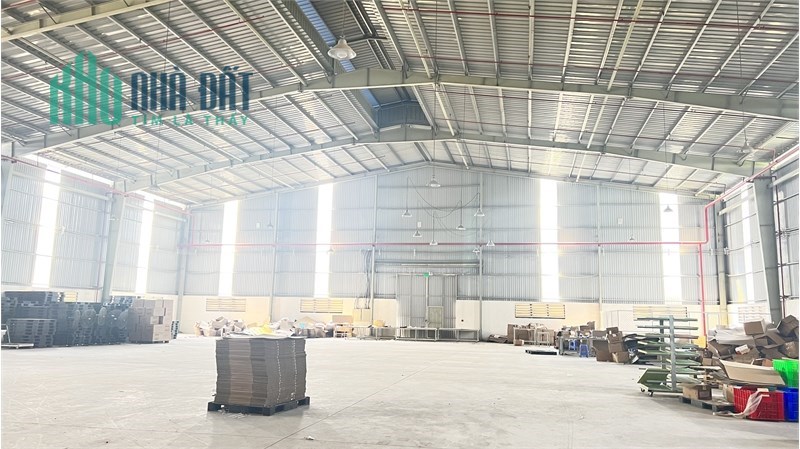 nhà xưởng sản xuất . thu hút Sx chế biến gỗ, tái chế nhựa. các ngành khác theo Quy định