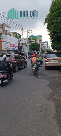 CHO THUÊ MẶT BẰNG Mặt Tiền Đường CMT8 - P.7 - Q.Tân Bình