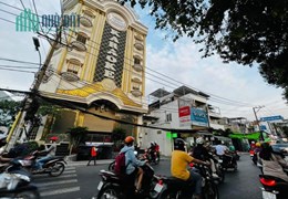 MẶT TIỀN KINH DOANH SẦM UẤT - GIẢM CHÀO.BÁN GẤP VỀ TỈNH KINH DOANH VÀ SINH SỐNG.