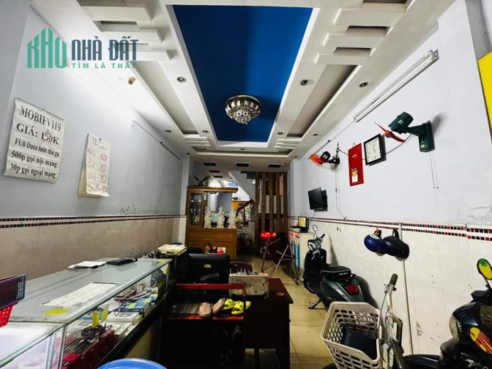 MẶT TIỀN KINH DOANH SẦM UẤT - GIẢM CHÀO.BÁN GẤP VỀ TỈNH KINH DOANH VÀ SINH SỐNG.