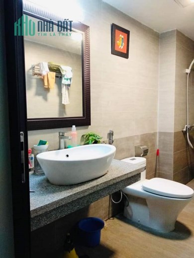Nhà đẹp - Hiếm. Bán nhà Trần Quốc Hoàn - Cầu Giấy. DT 46m² - 5T. Phân lô - Ô tô - Kinh doanh đỉnh