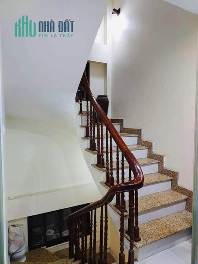 Nhà đẹp - Hiếm. Bán nhà Trần Quốc Hoàn - Cầu Giấy. DT 46m² - 5T. Phân lô - Ô tô - Kinh doanh đỉnh