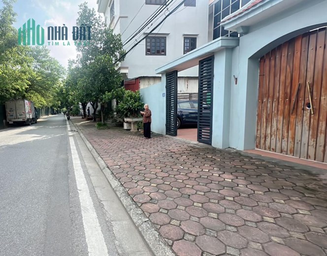 Đất mặt đường Thạch Bàn, vị trí đẹp, vỉa hè oto tránh, kinh doanh, 79m, 10 tỷ