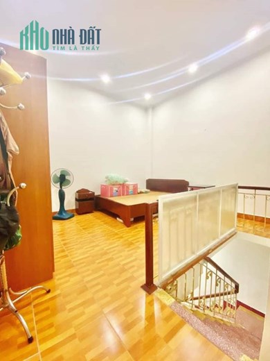Bán nhà Đặng Tiến Đông - Đống Đa. DT 34m2 - 4T MT 4,6m. Nhà cách phố 20m - 2 mặt thoáng, nhỉnh 5 tỷ