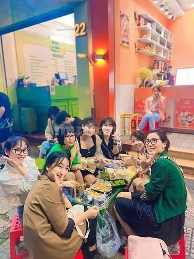 Chính chủ cần sang nhượng cửa hàng Trà sữa -Kem -Đồ ăn vặt-Bánh Mì tại 22 Ô chợ dừa- Đống Đa-Hà Nội