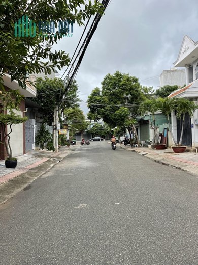Cần bán lô đất ngang 9,5m tặng 2 căn nhà khu nội bộ đường Trần Nguyên Đán, F Thắng Nhất, TP Vũng Tàu