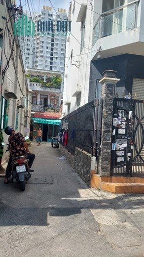 Nhà bán góc 2 mt hẻm Hậu Giang xây 3 lầu giá 9 tỷ 400 triệu thương lượng