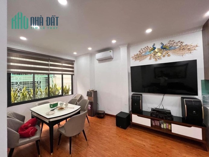 Bán nhà phân lô Trần Quang Diệu Đống Đa , Ô tô tránh ,kinh doanh 60 m2 giá 17 tỷ 5 (thương lượng )