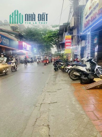 Nhà mặt phố giá nông thôn, bán căn mặt đường Phú Diễn, vị trí đẹp nhất phố